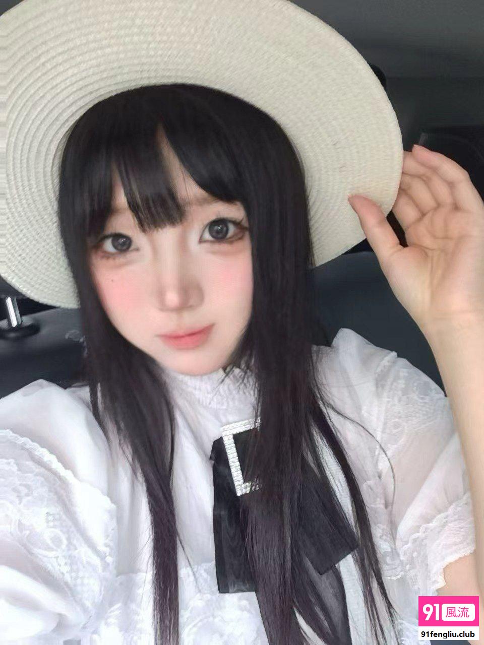 清纯脸身材辣，小贵但活好